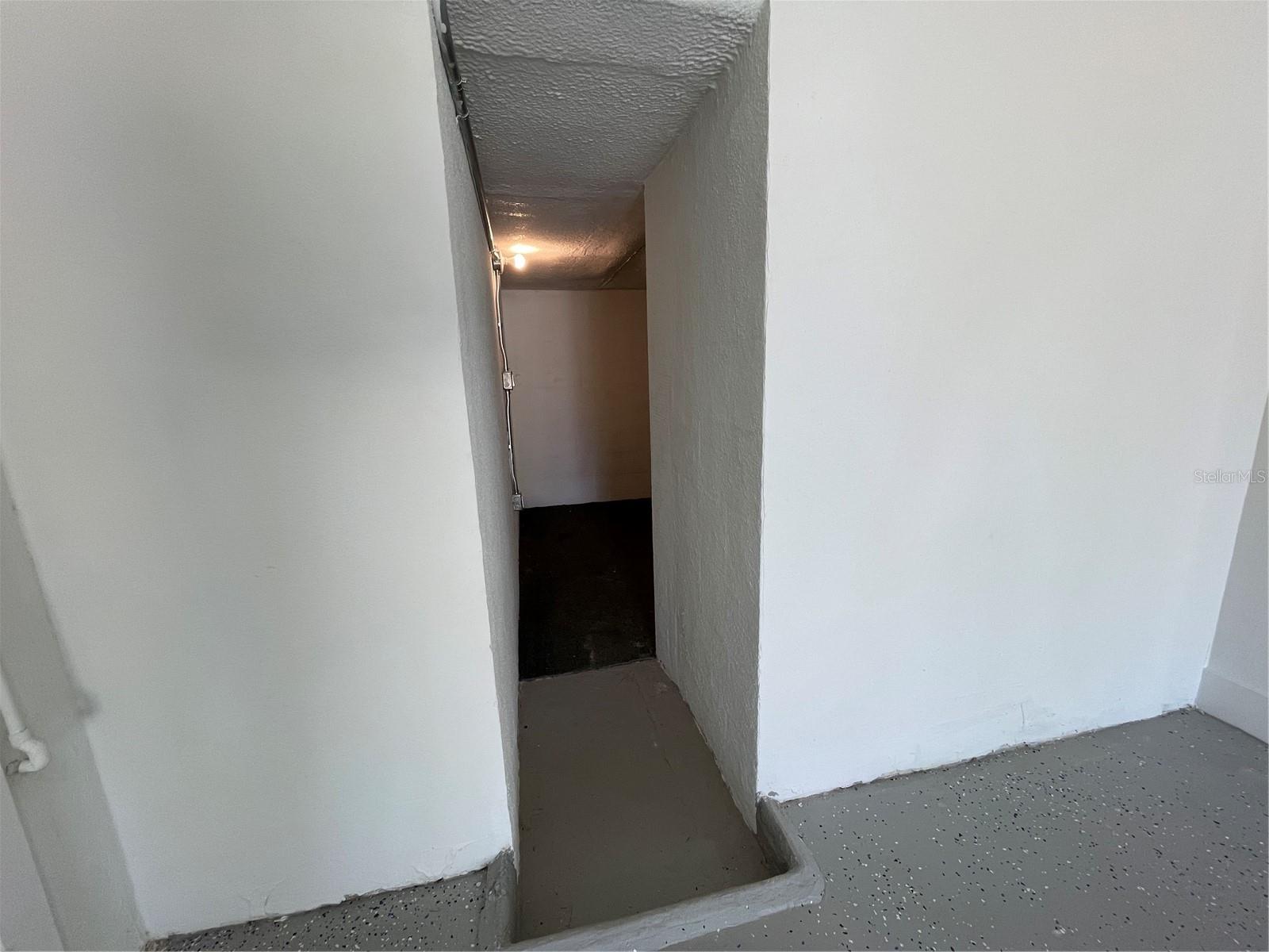 SOUTH GATE - Residential