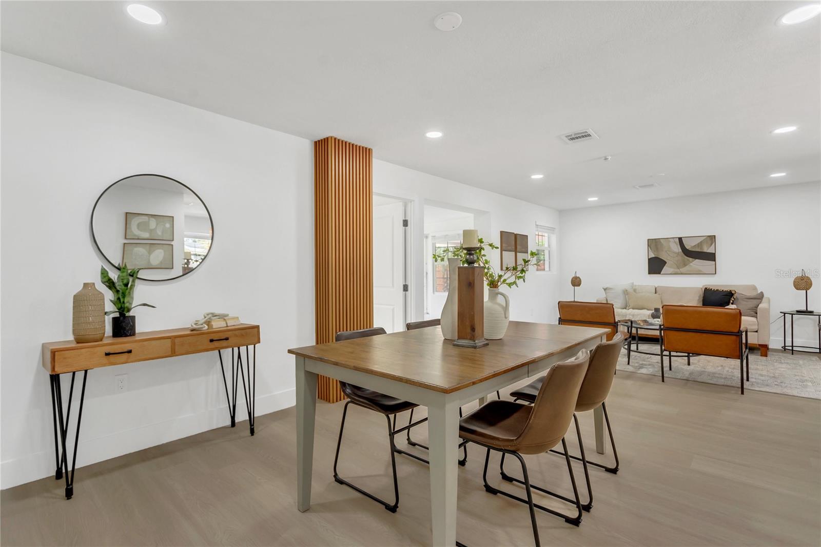 SOUTH GATE - Residential