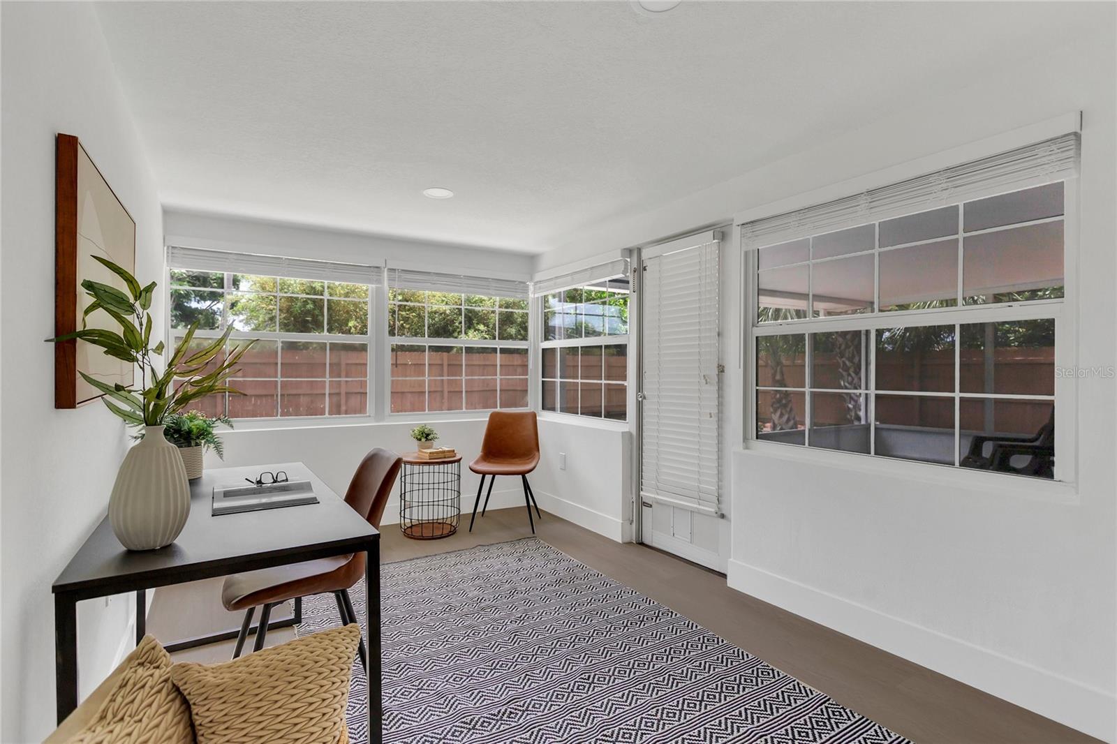 SOUTH GATE - Residential