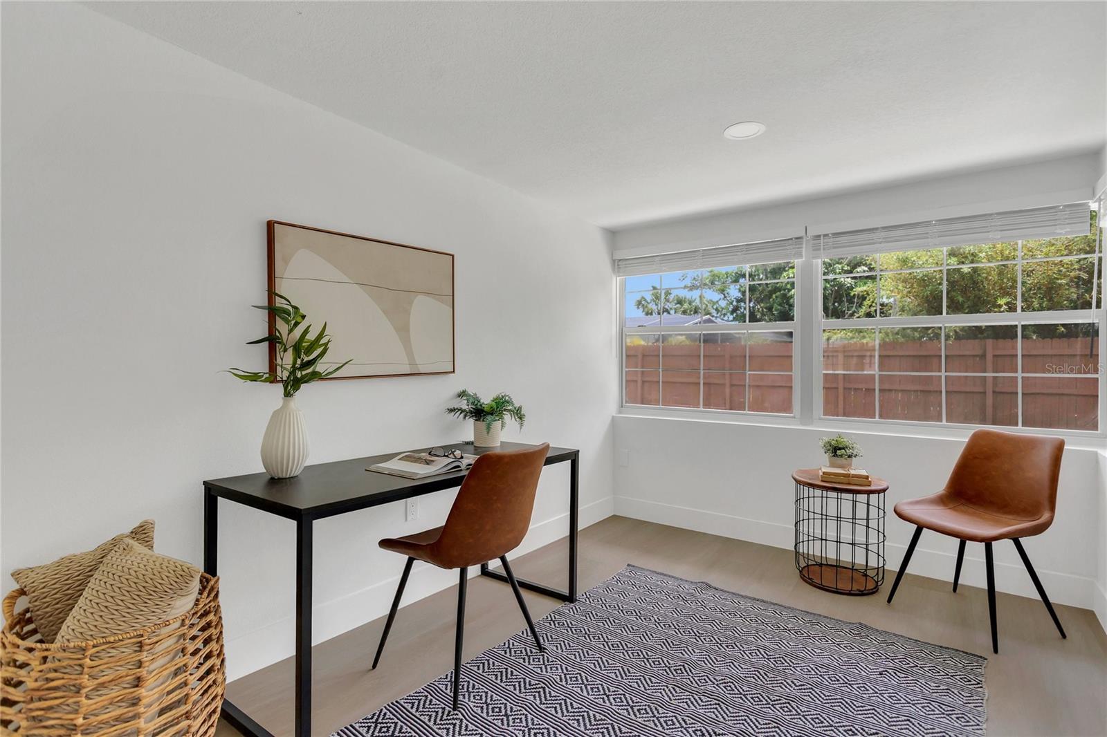 SOUTH GATE - Residential