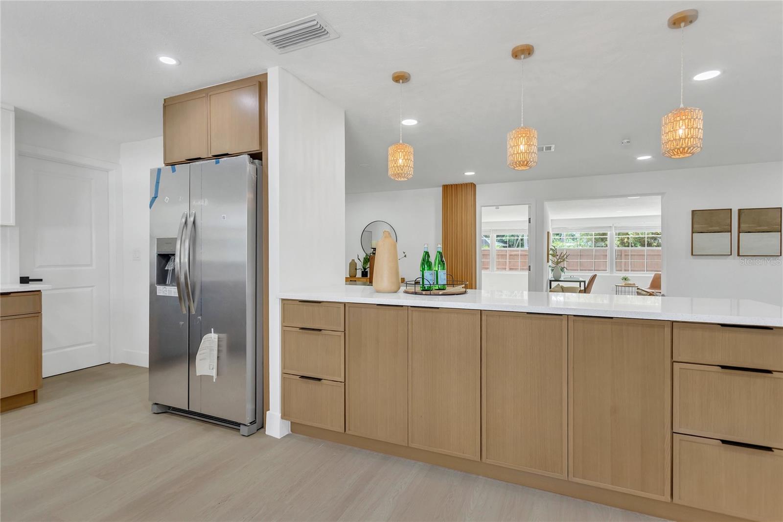 2837 WOODCREST DRIVE