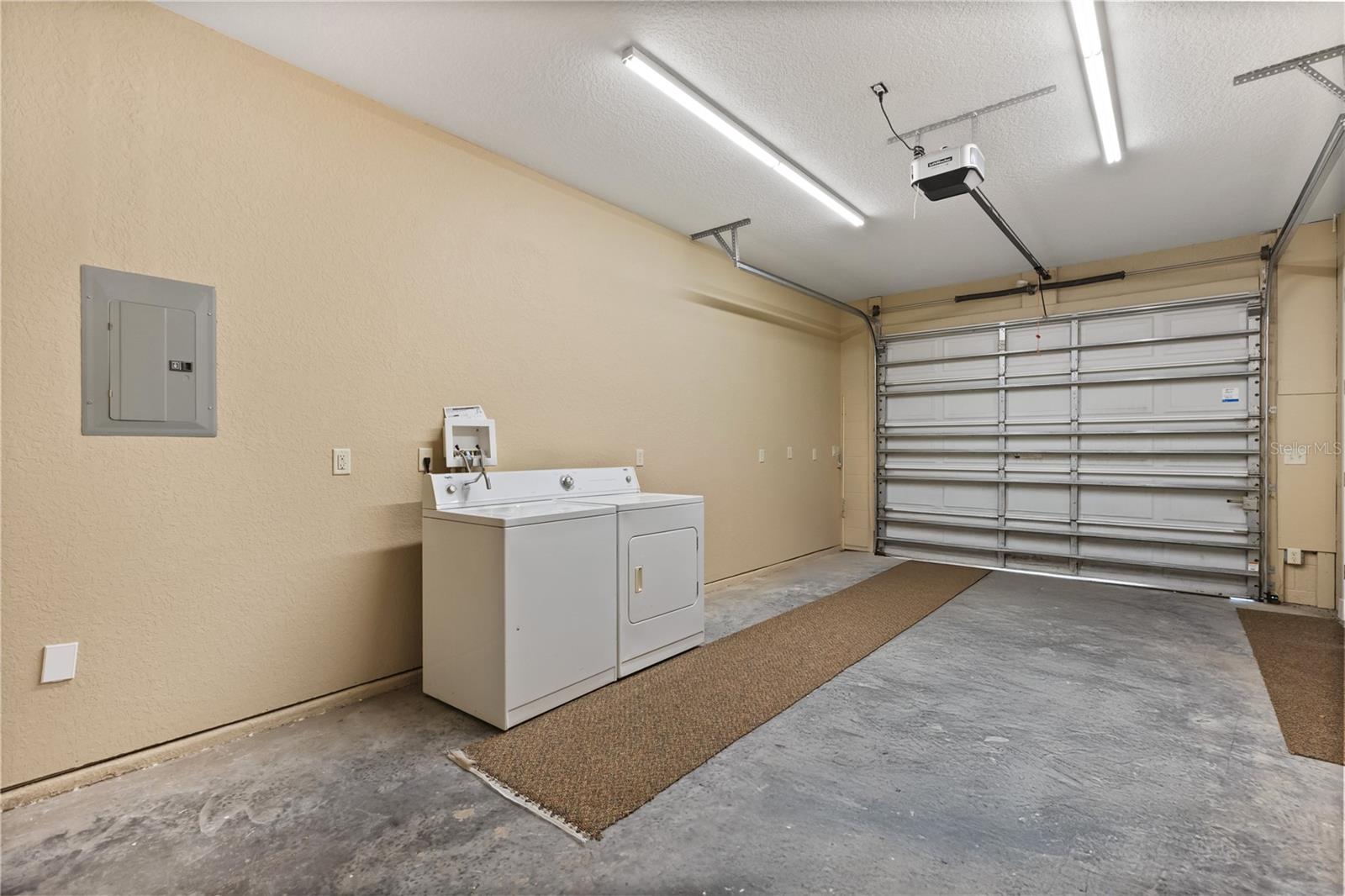 LAKEVIEW HEIGHTS - Residential Lease