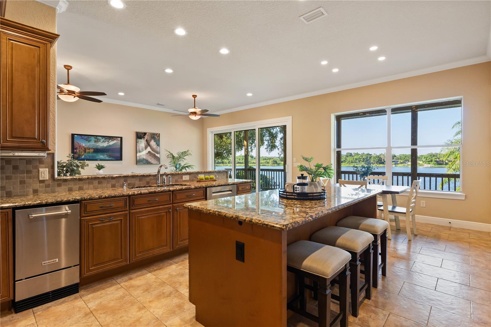 LAKEVIEW HEIGHTS - Residential Lease