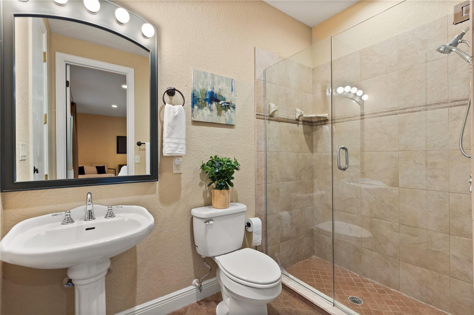 LAKEVIEW HEIGHTS - Residential Lease