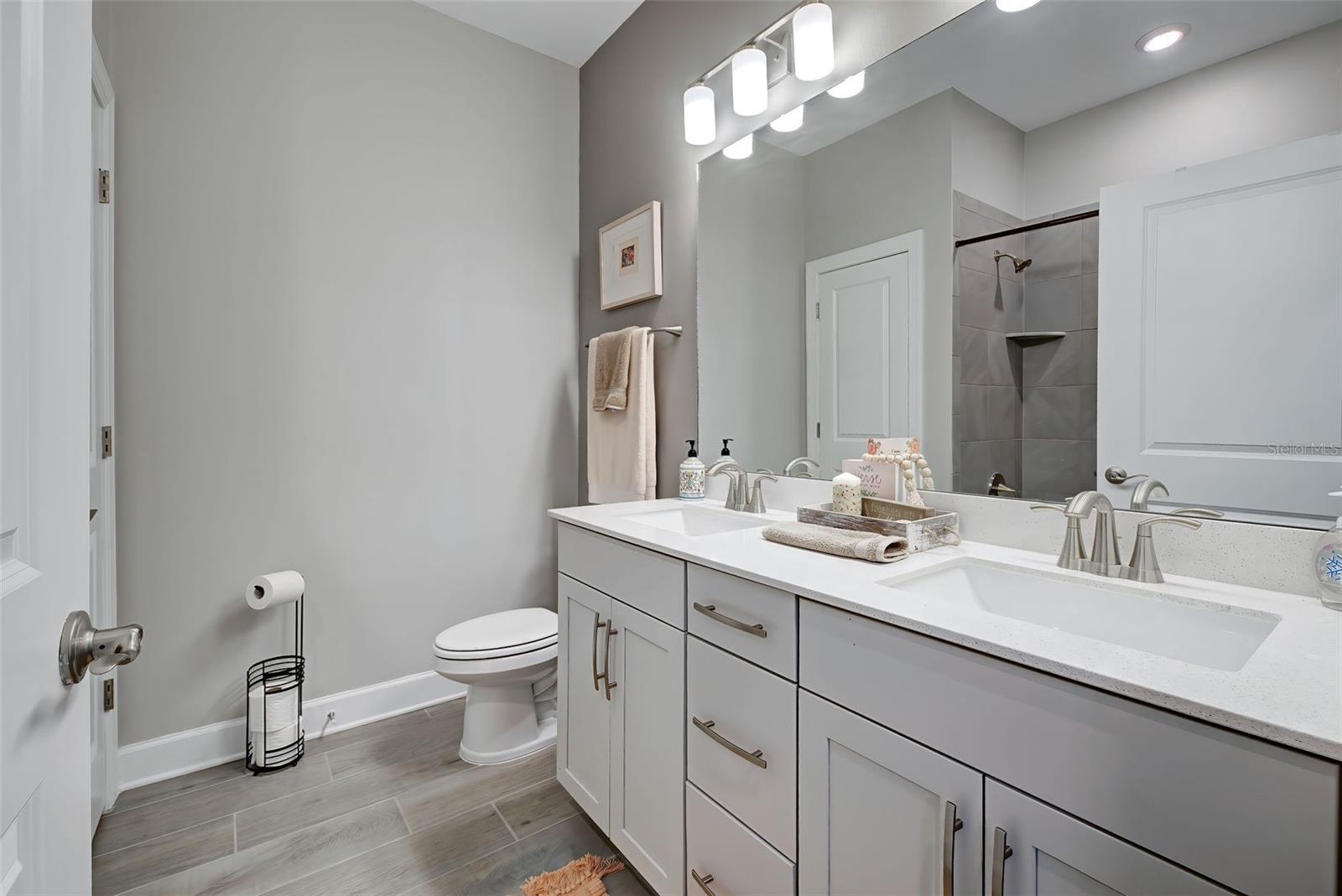 VENICE WOODLANDS PH 2B - Residential