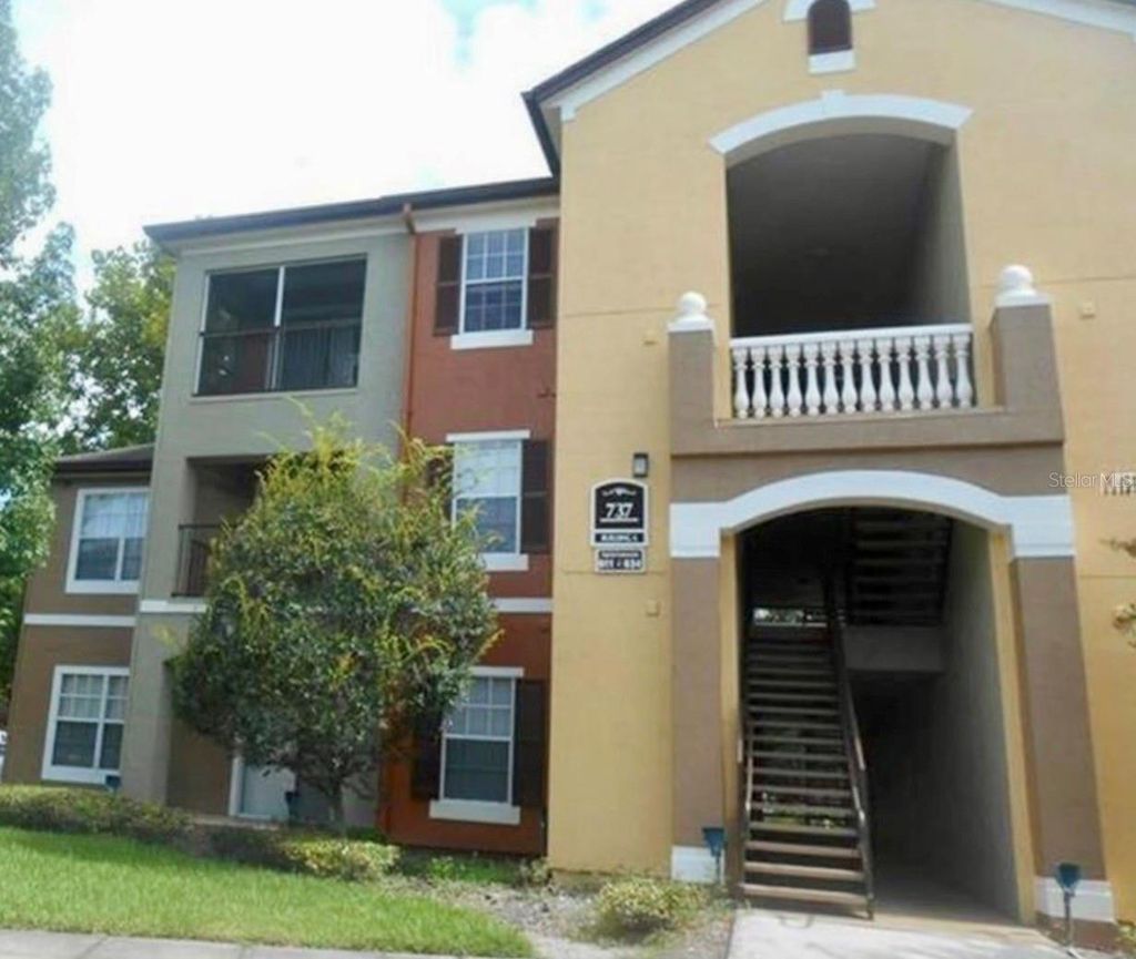 Photo of 737 Crest Pines Drive #613, Orlando, FL 32828 (MLS # O6377841)