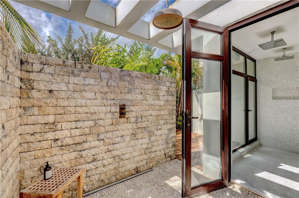 DORADO BEACH - Residential