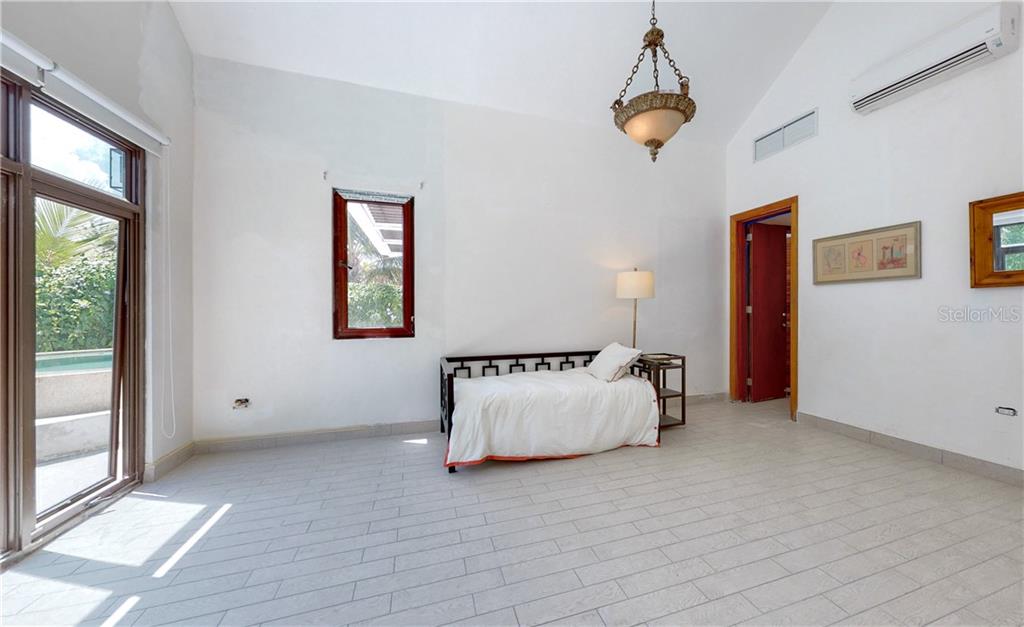 DORADO BEACH - Residential