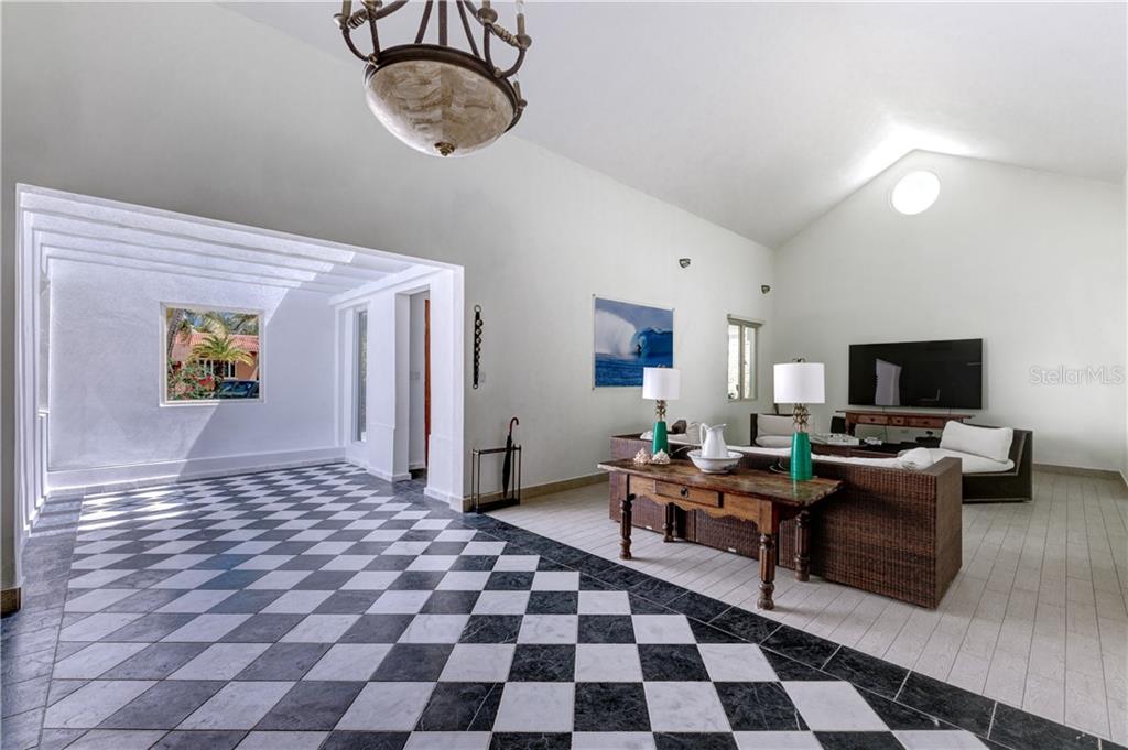 DORADO BEACH - Residential