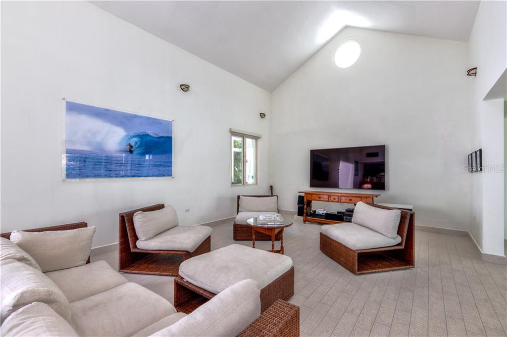 DORADO BEACH - Residential