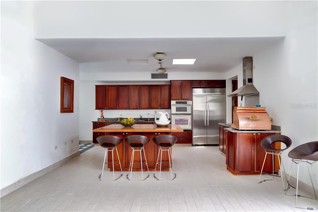 DORADO BEACH - Residential