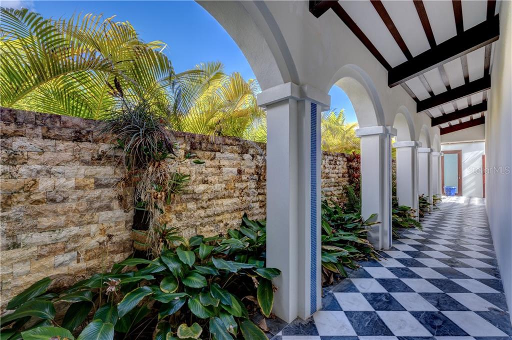 DORADO BEACH - Residential