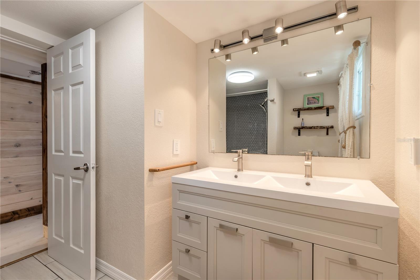 HARBOR OAKS UNIT 02 - Residential