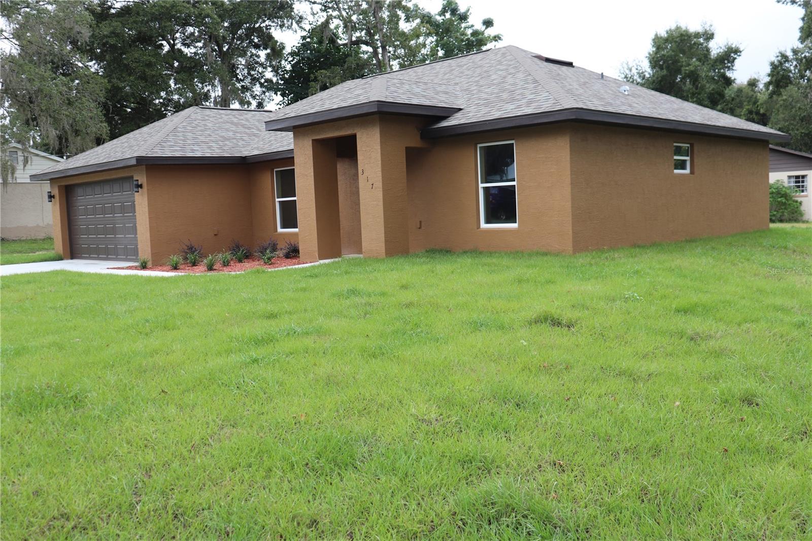 COUNTRY GARDENS - Residential
