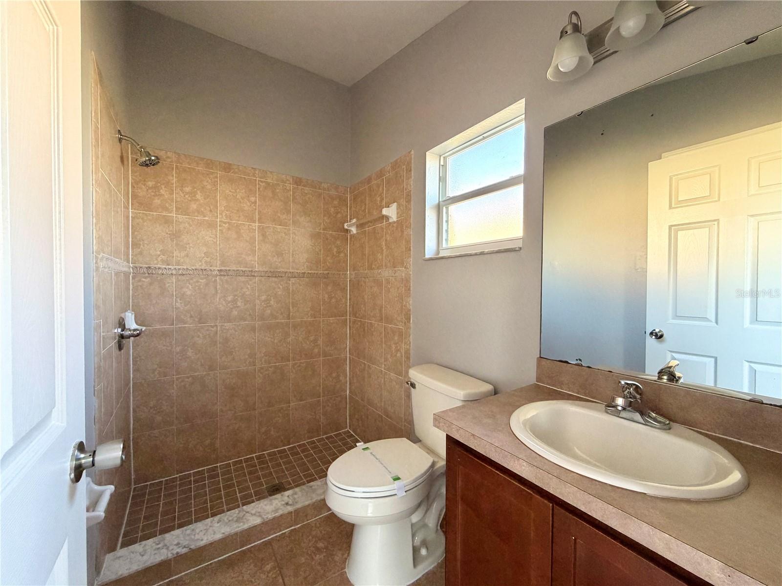 MANDOLIN 02 - Residential