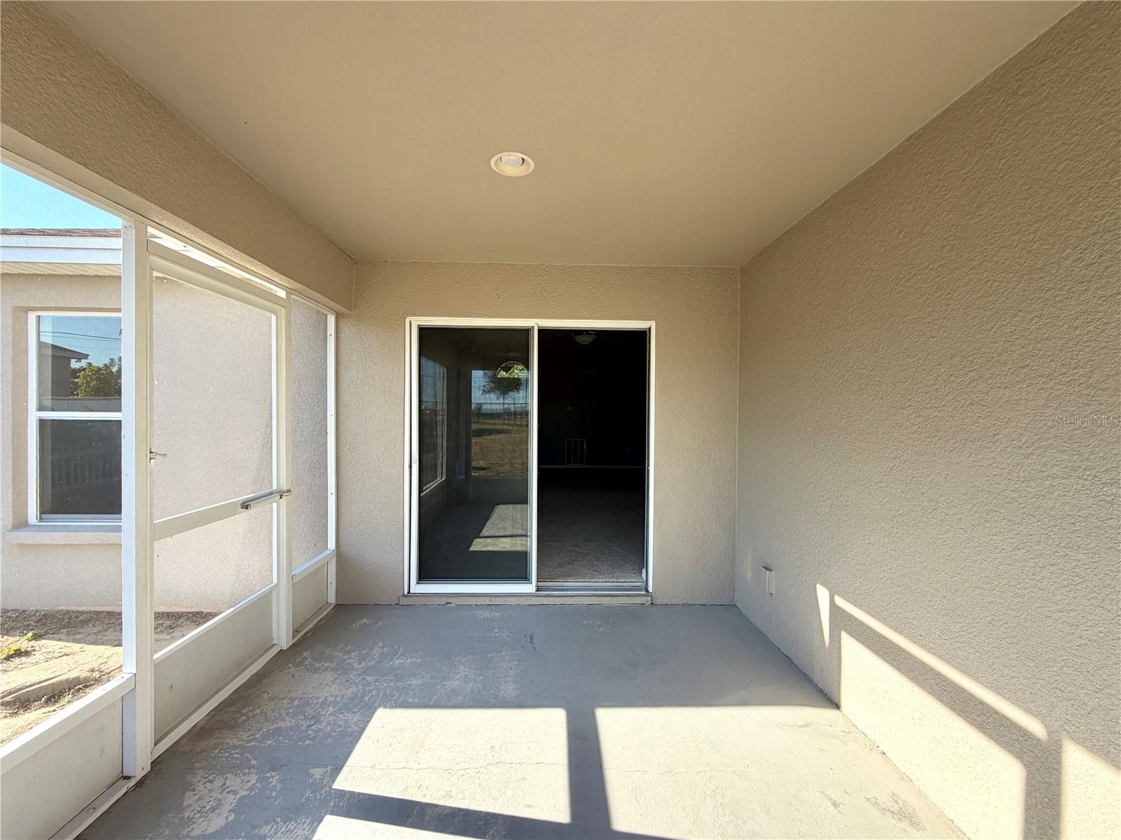 MANDOLIN 02 - Residential