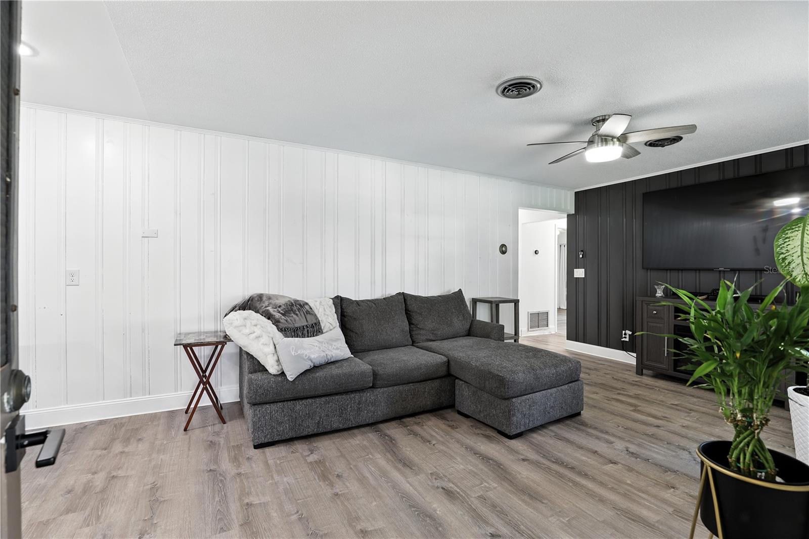 2908 CLEAR WAY
