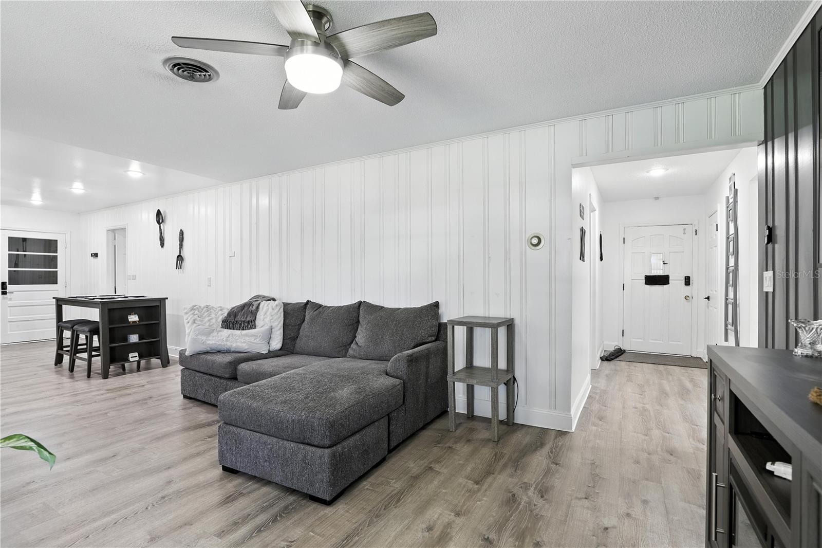 2908 CLEAR WAY