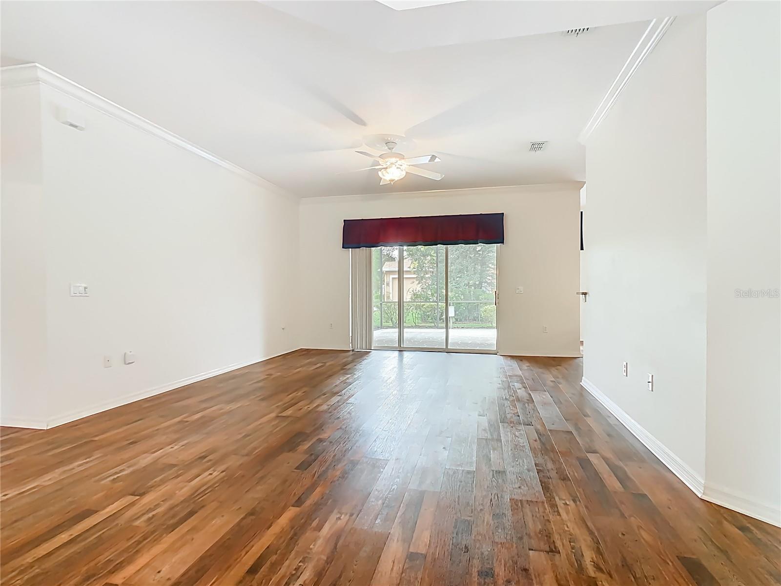 525 SHOREHAVEN DRIVE