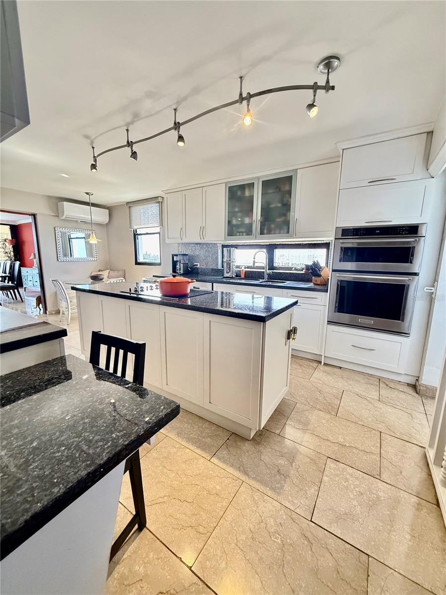 888 COND. ASHFORD LAGOON apt 7