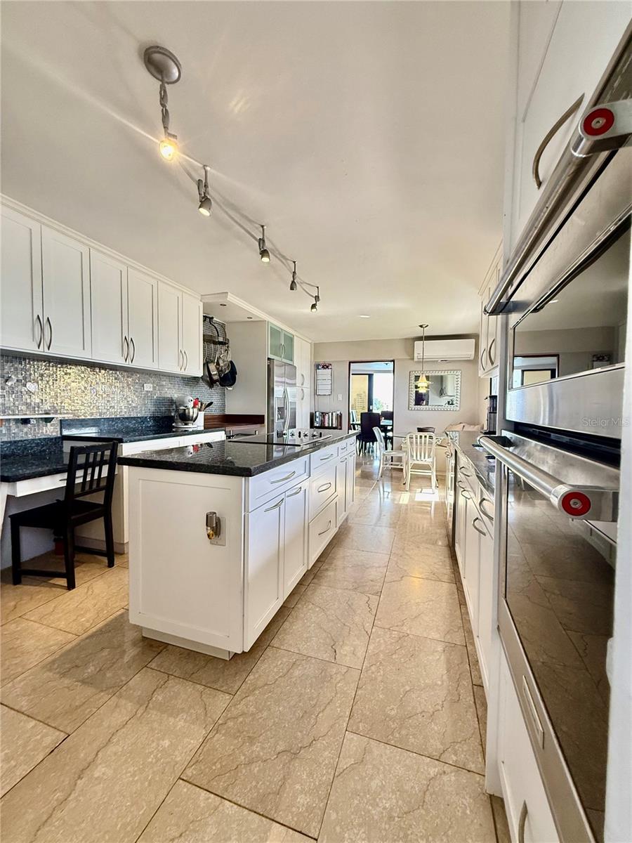 888 COND. ASHFORD LAGOON apt 7
