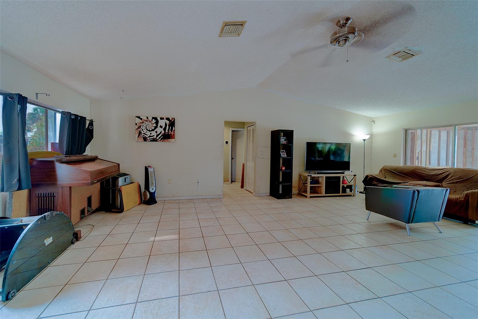 WESTCHESTER ESTATES UNIT ONE - Residential