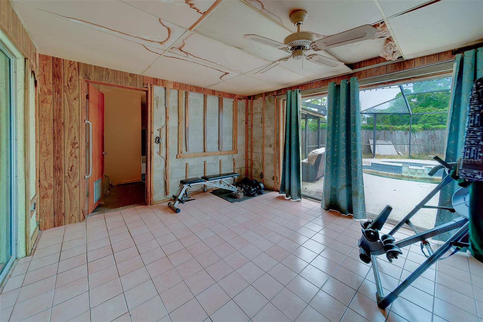 WESTCHESTER ESTATES UNIT ONE - Residential