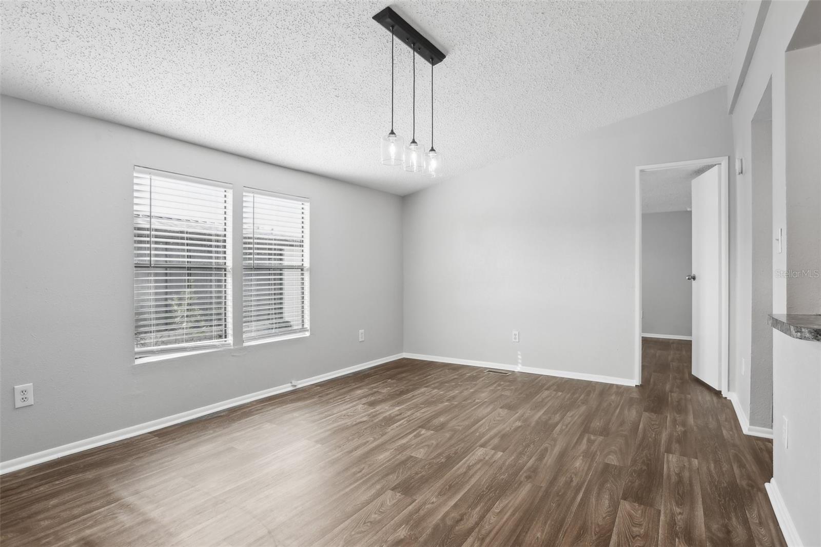 TIMBER LAKE ESTATES - Residential Lease