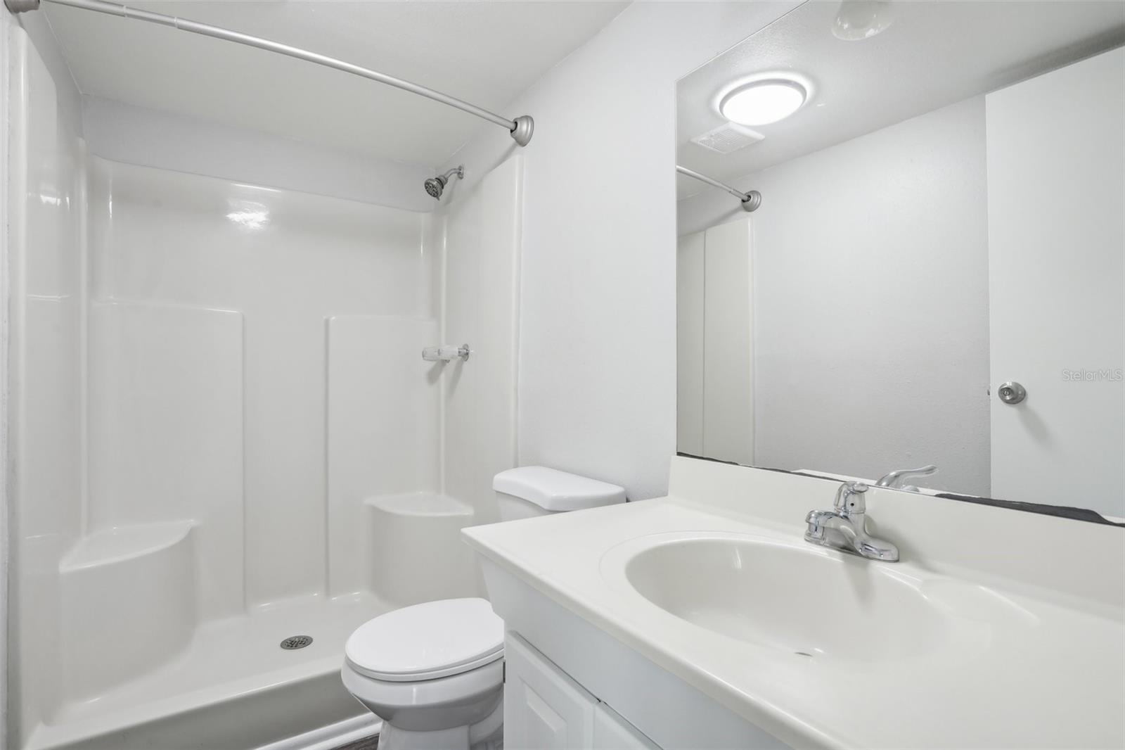 TIMBER LAKE ESTATES - Residential Lease