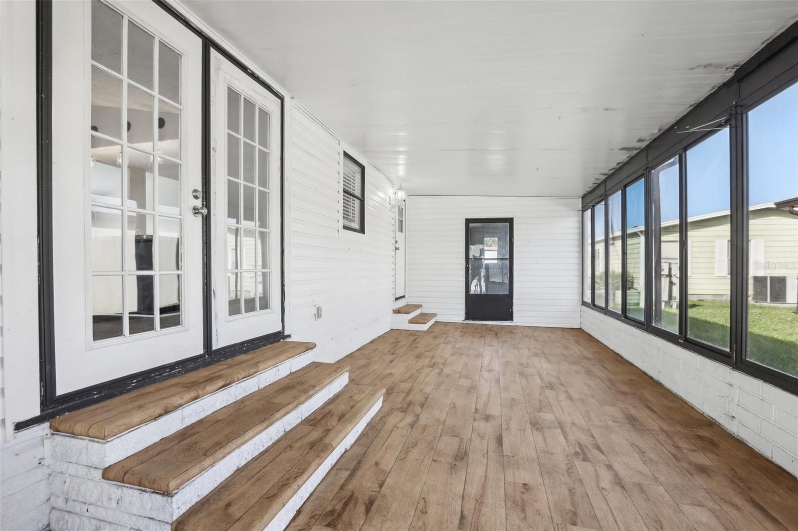 TIMBER LAKE ESTATES - Residential Lease