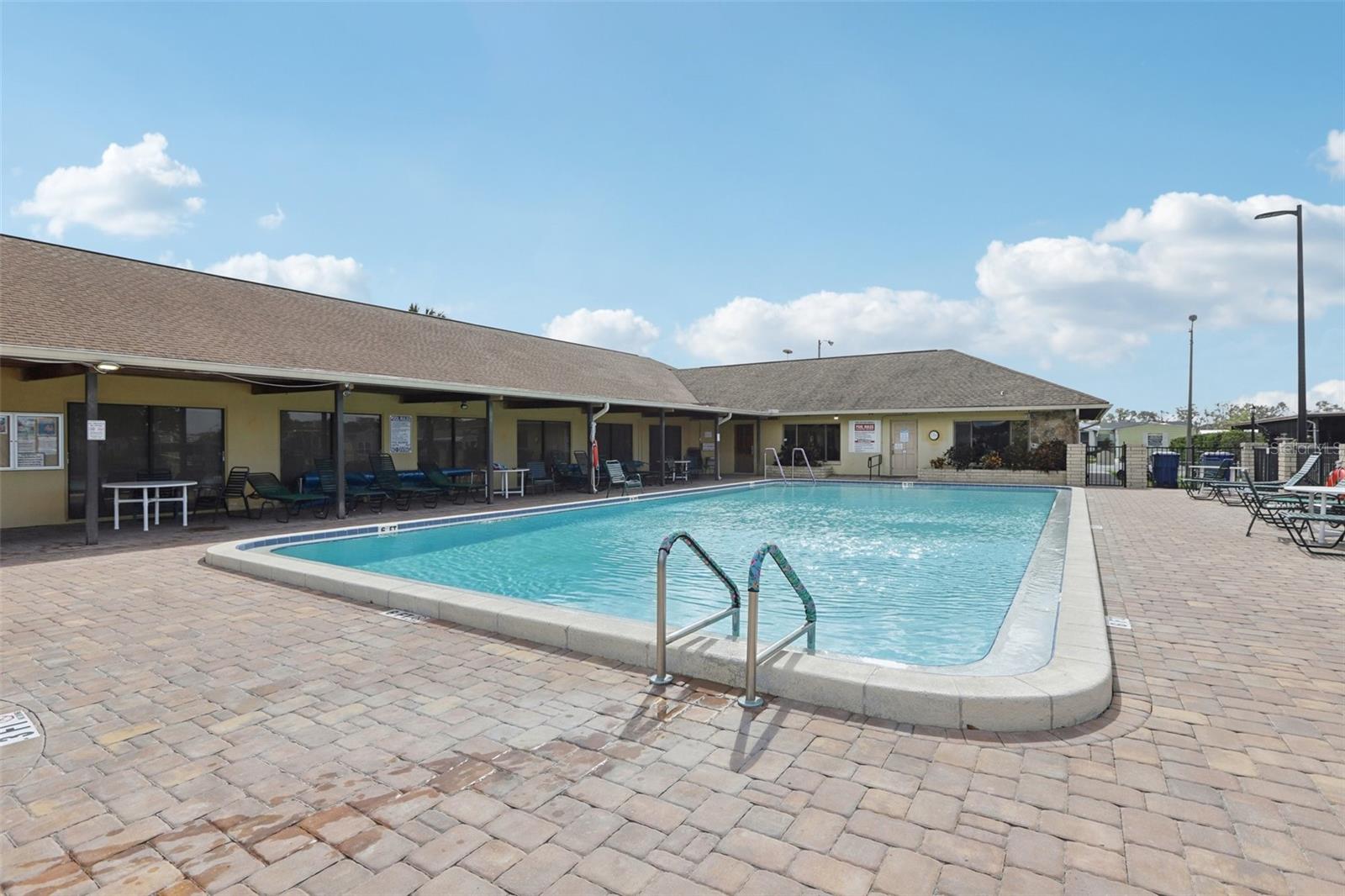 TIMBER LAKE ESTATES - Residential Lease