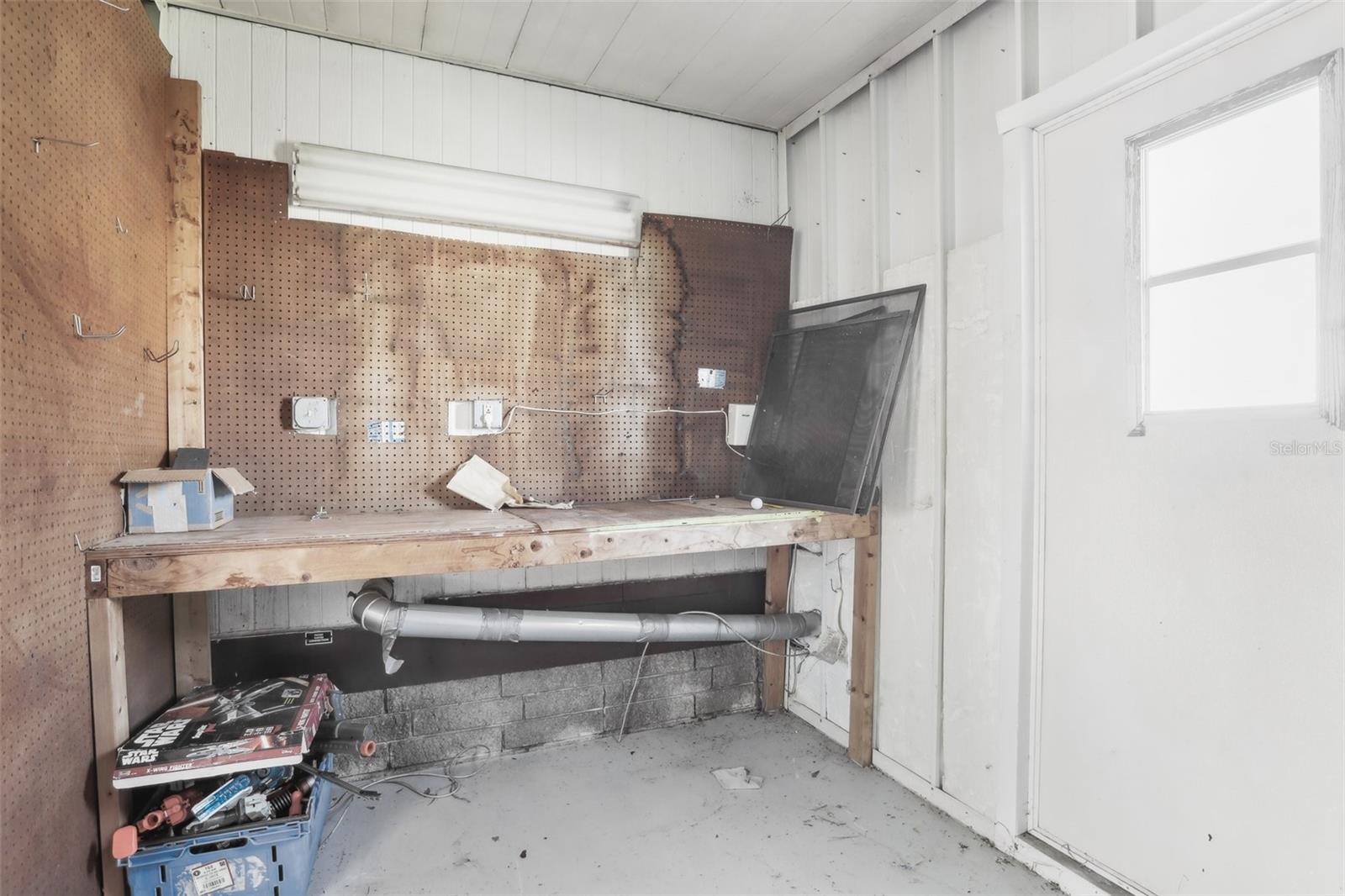 TIMBER LAKE ESTATES - Residential Lease