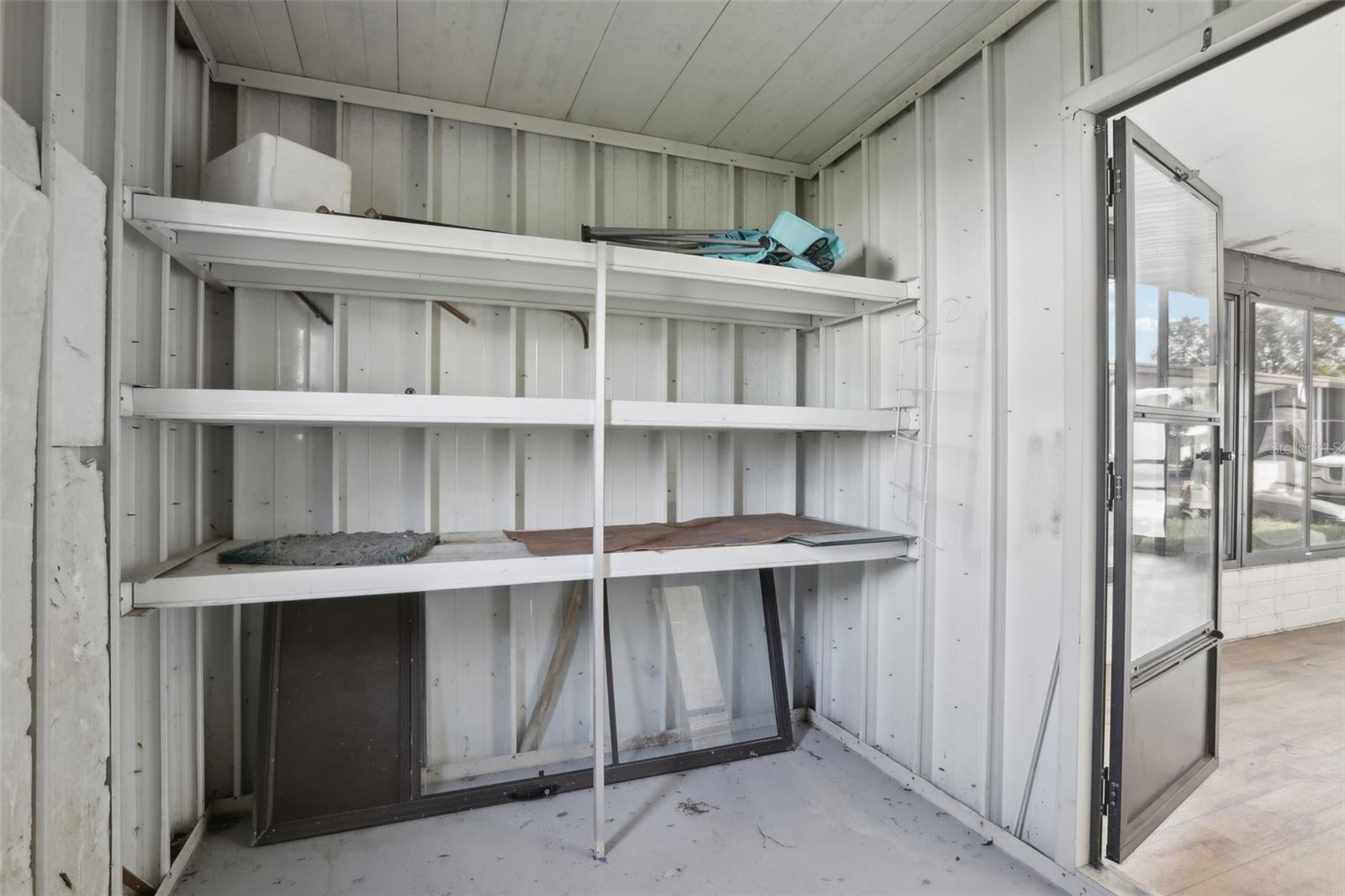 TIMBER LAKE ESTATES - Residential Lease