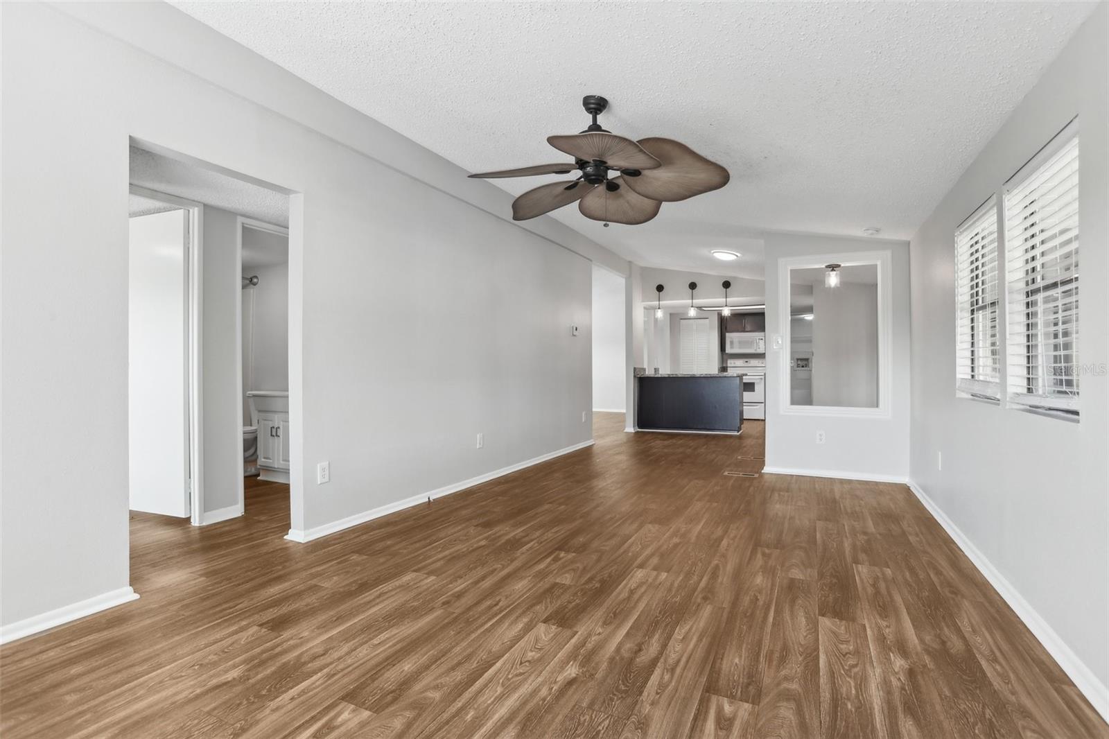 TIMBER LAKE ESTATES - Residential Lease