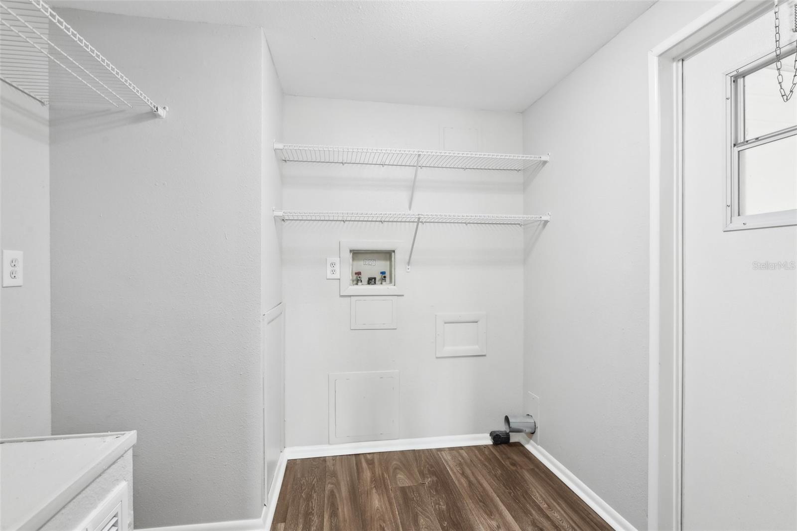 TIMBER LAKE ESTATES - Residential Lease