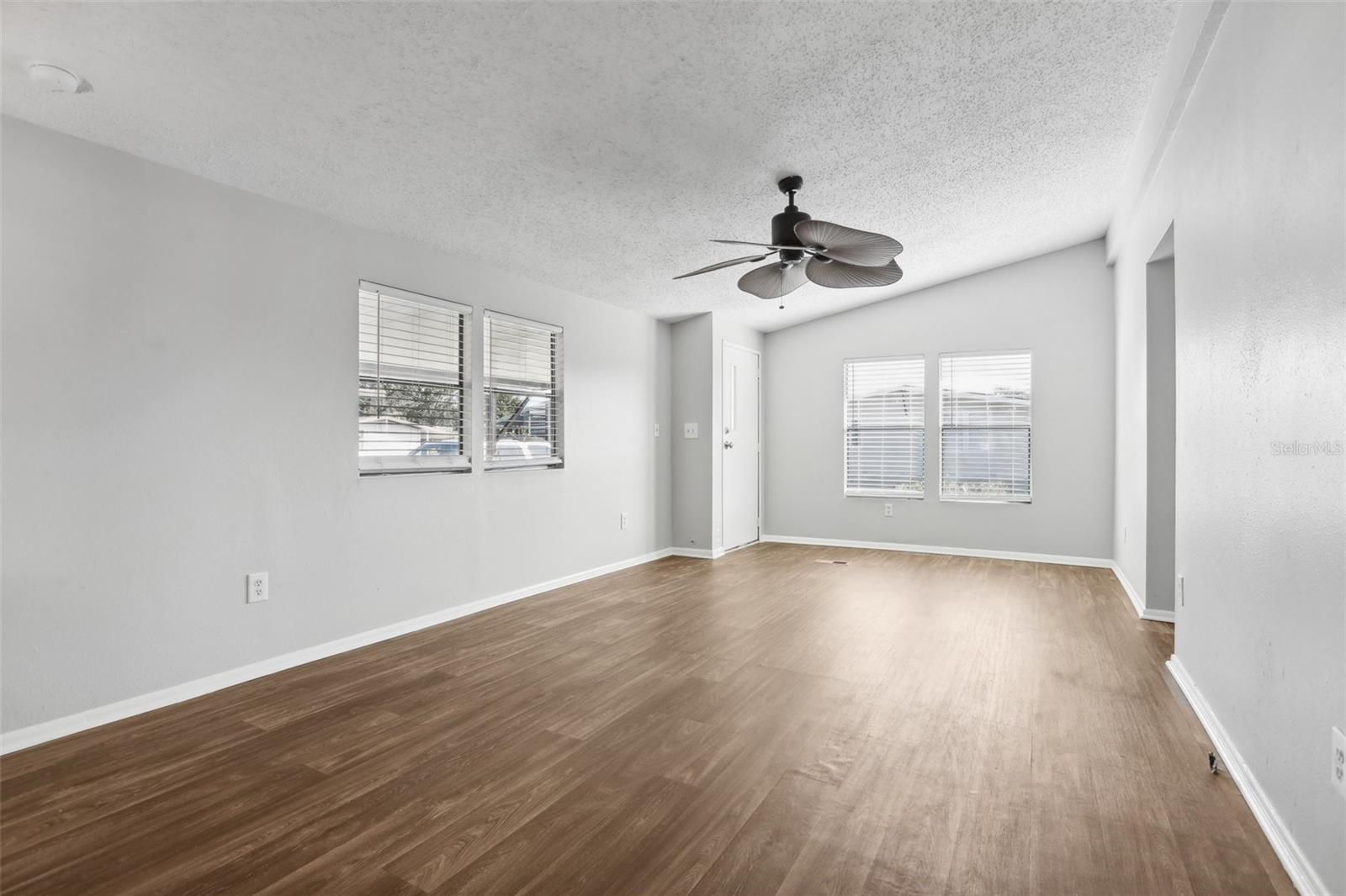 TIMBER LAKE ESTATES - Residential Lease