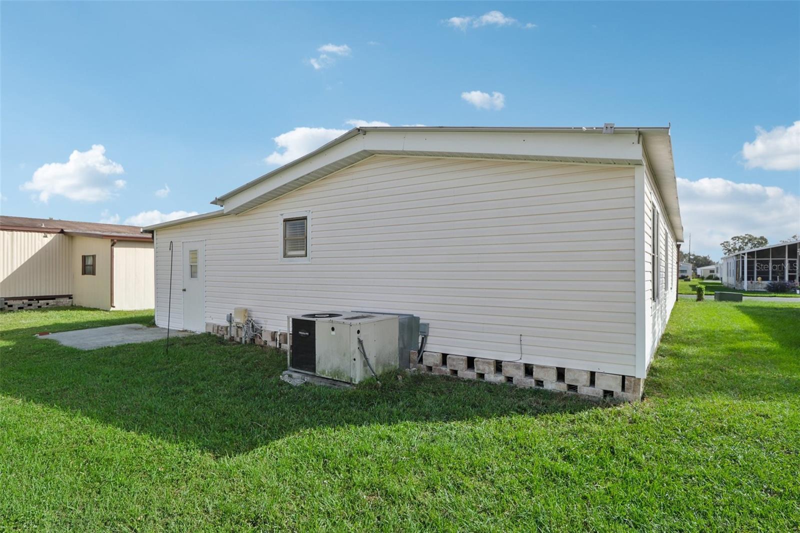 TIMBER LAKE ESTATES - Residential Lease