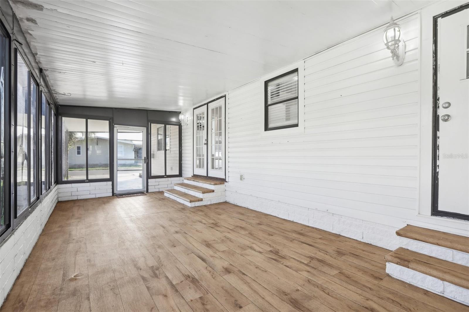 TIMBER LAKE ESTATES - Residential Lease