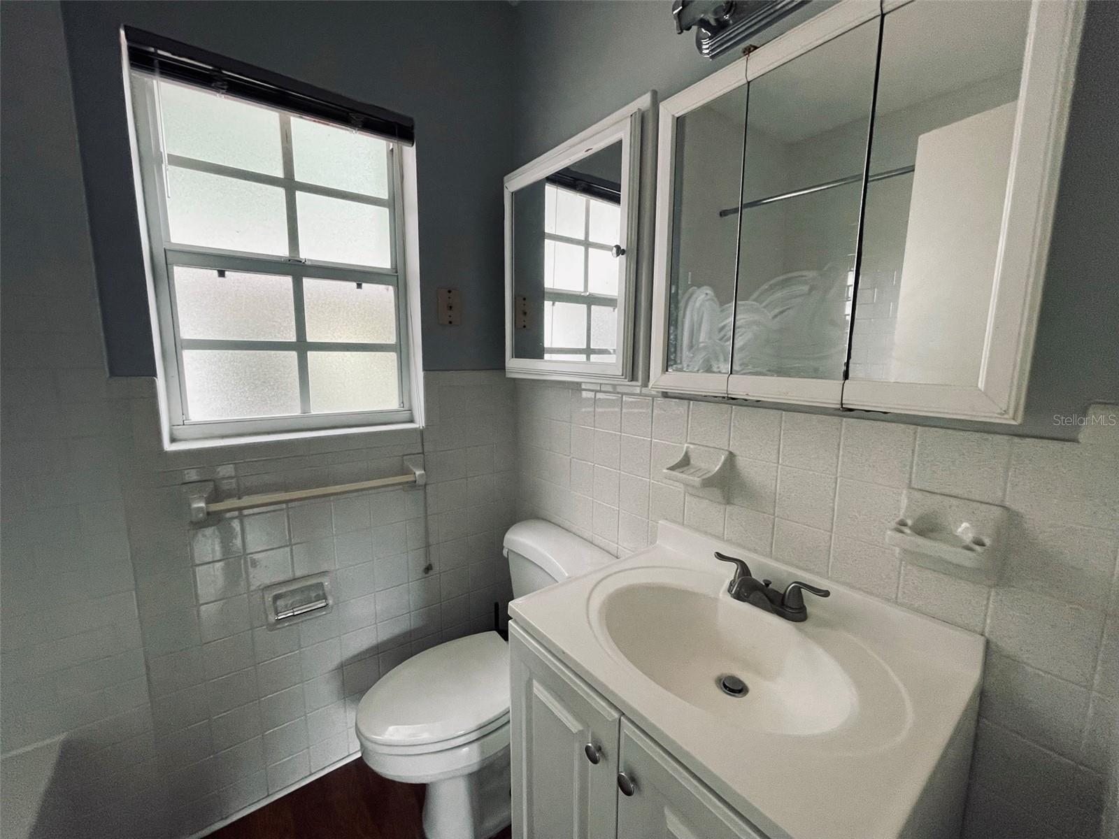 GOLF VIEW ESTATES REV - Residential Lease