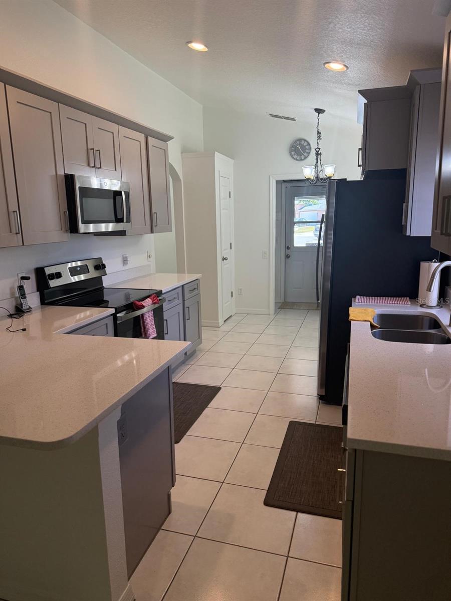 RIVERS POINTE - Residential