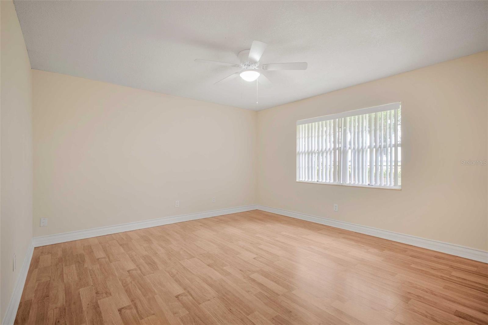 CONNELL LAKE ESTATES - Residential