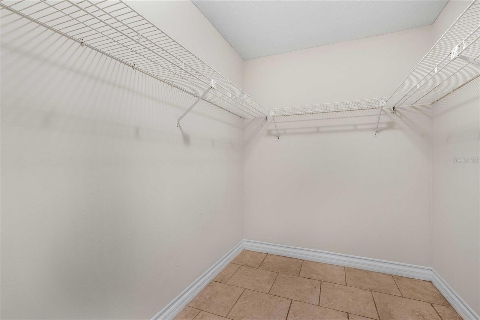 CONNELL LAKE ESTATES - Residential