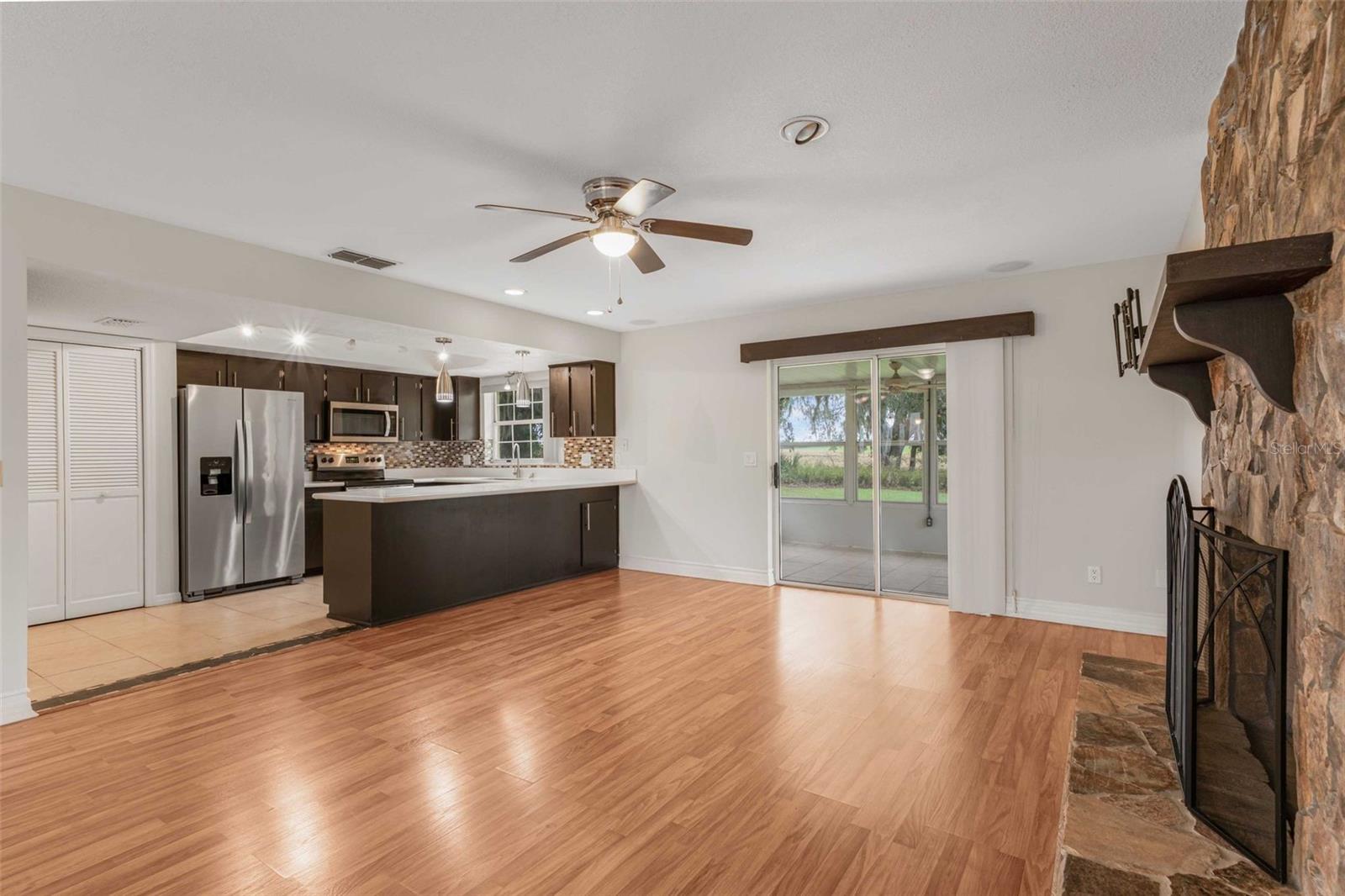 CONNELL LAKE ESTATES - Residential