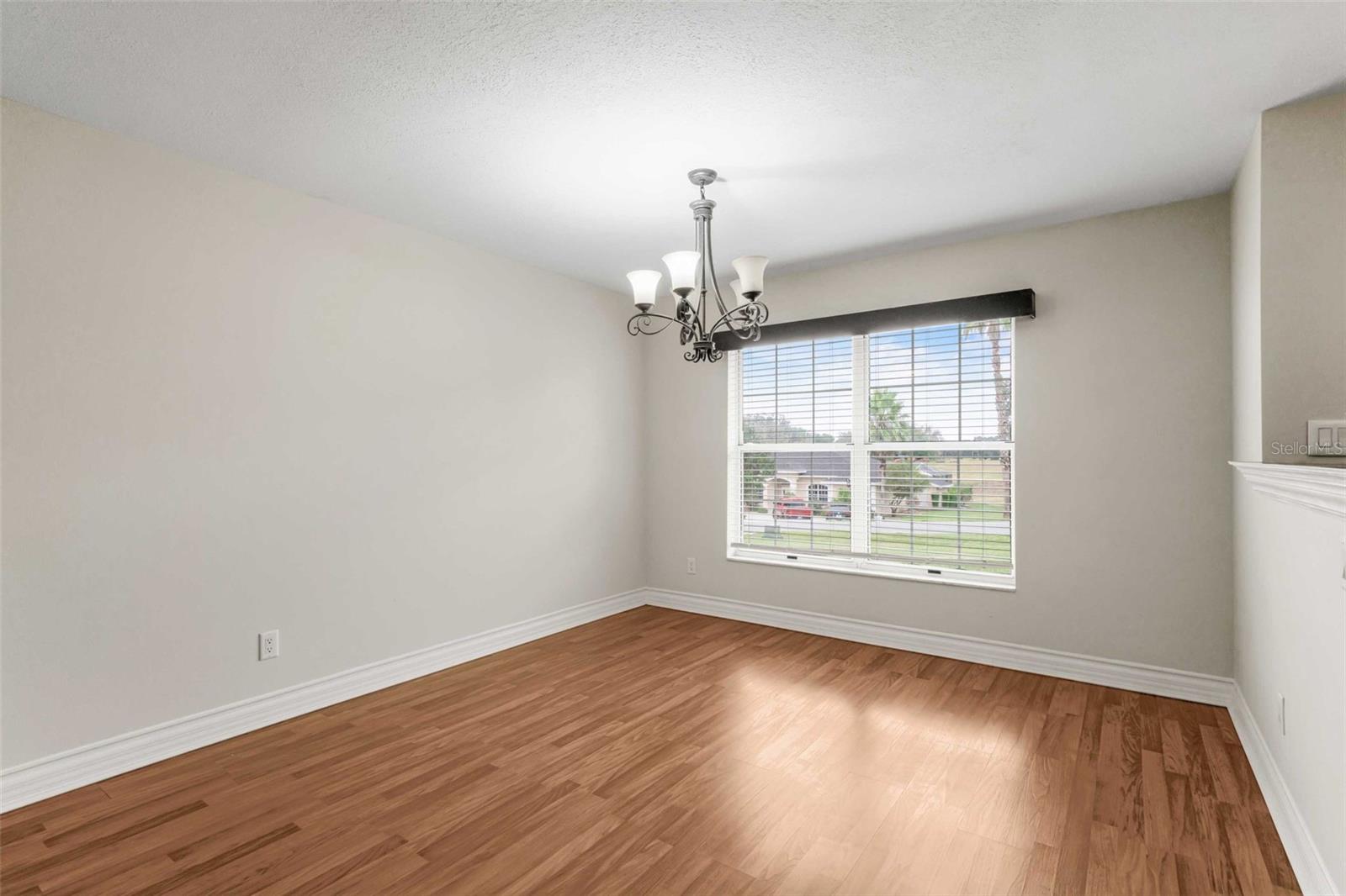 CONNELL LAKE ESTATES - Residential