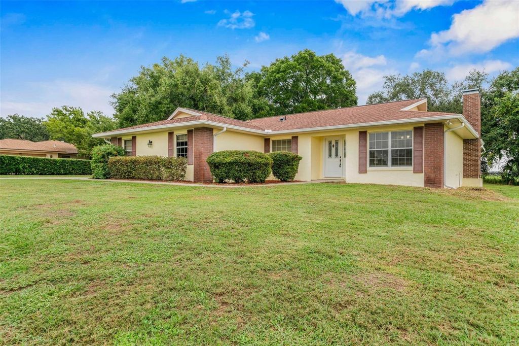 Photo of 981 N Foxrun Terrace, Inverness, FL 34453 (MLS # OM712849)