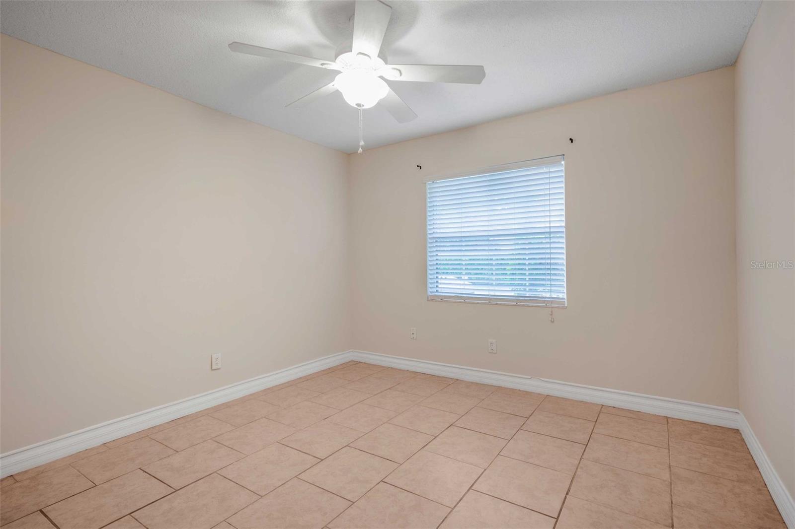 CONNELL LAKE ESTATES - Residential