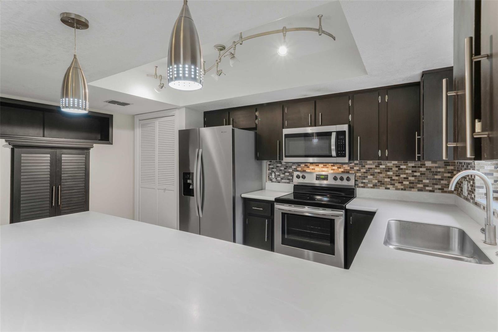 CONNELL LAKE ESTATES - Residential