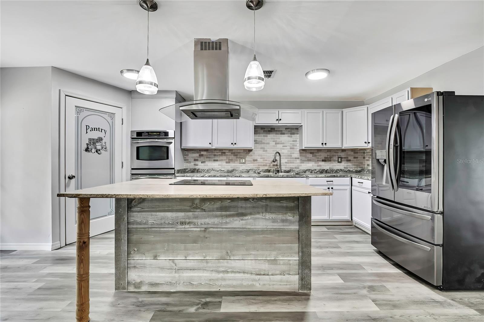 5113 CEDAR LANE