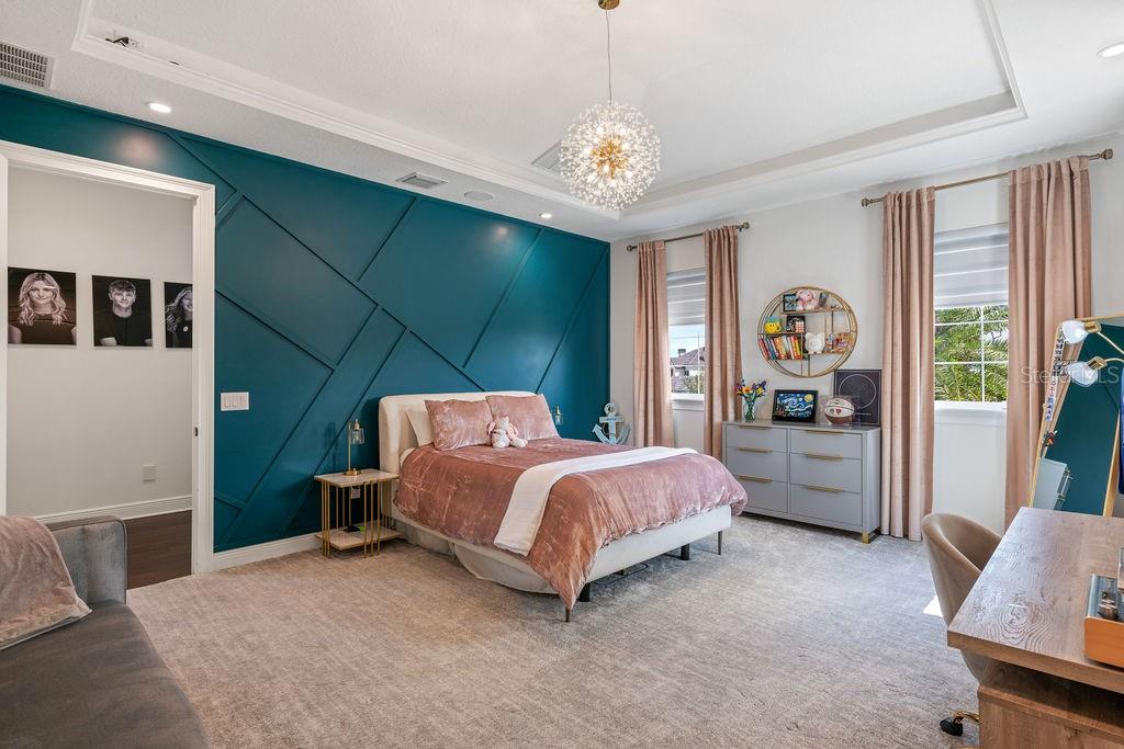 KEENES POINTE - Residential