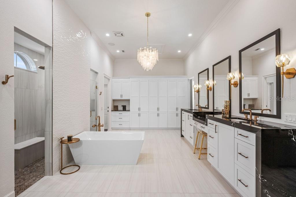 KEENES POINTE - Residential